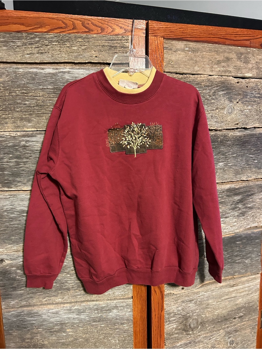 Vintage Women’s Burgundy Crewneck Sweatshirt with Tree Embroidery Size Small